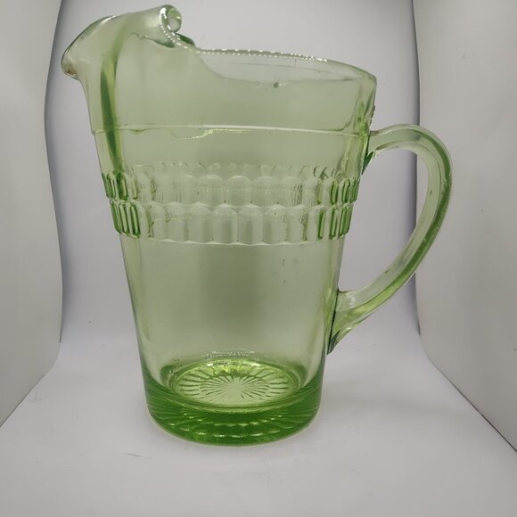 Vintage Uranium/Vaseline glass pitcher - Picture 8 of 9